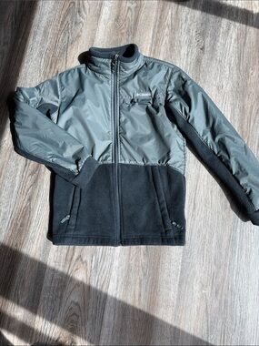Columbia Gray and Black Insulated Fleece Hybrid Jacket
